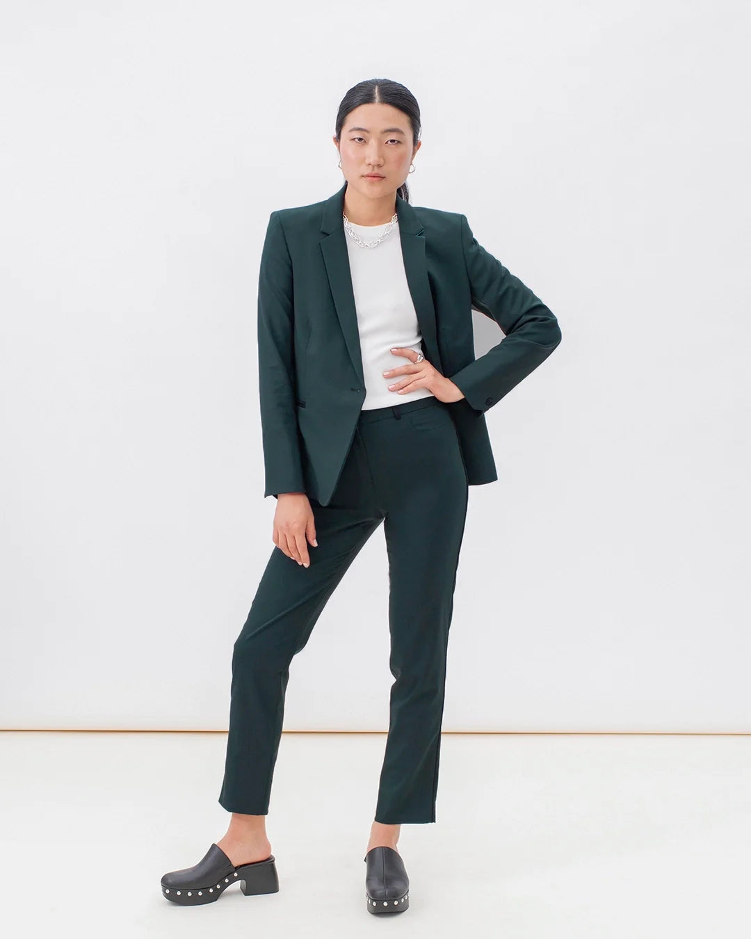 17H10 -Paris- tailleur- femme- veste- blazer- vert -bouteille -chic- élégant -éthique -responsable -matière -naturelle -