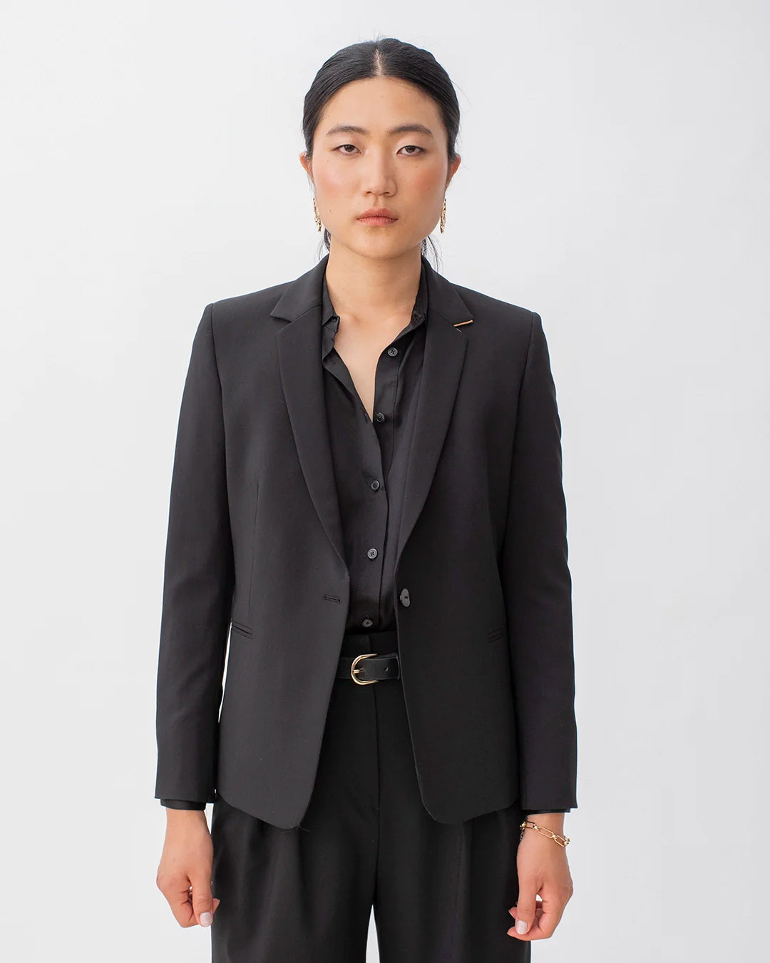 veste-de-tailleur-pour-femme-cintrée-chic-elegante-drap-delaine-qualité-supérieur-17H10-Paris-1