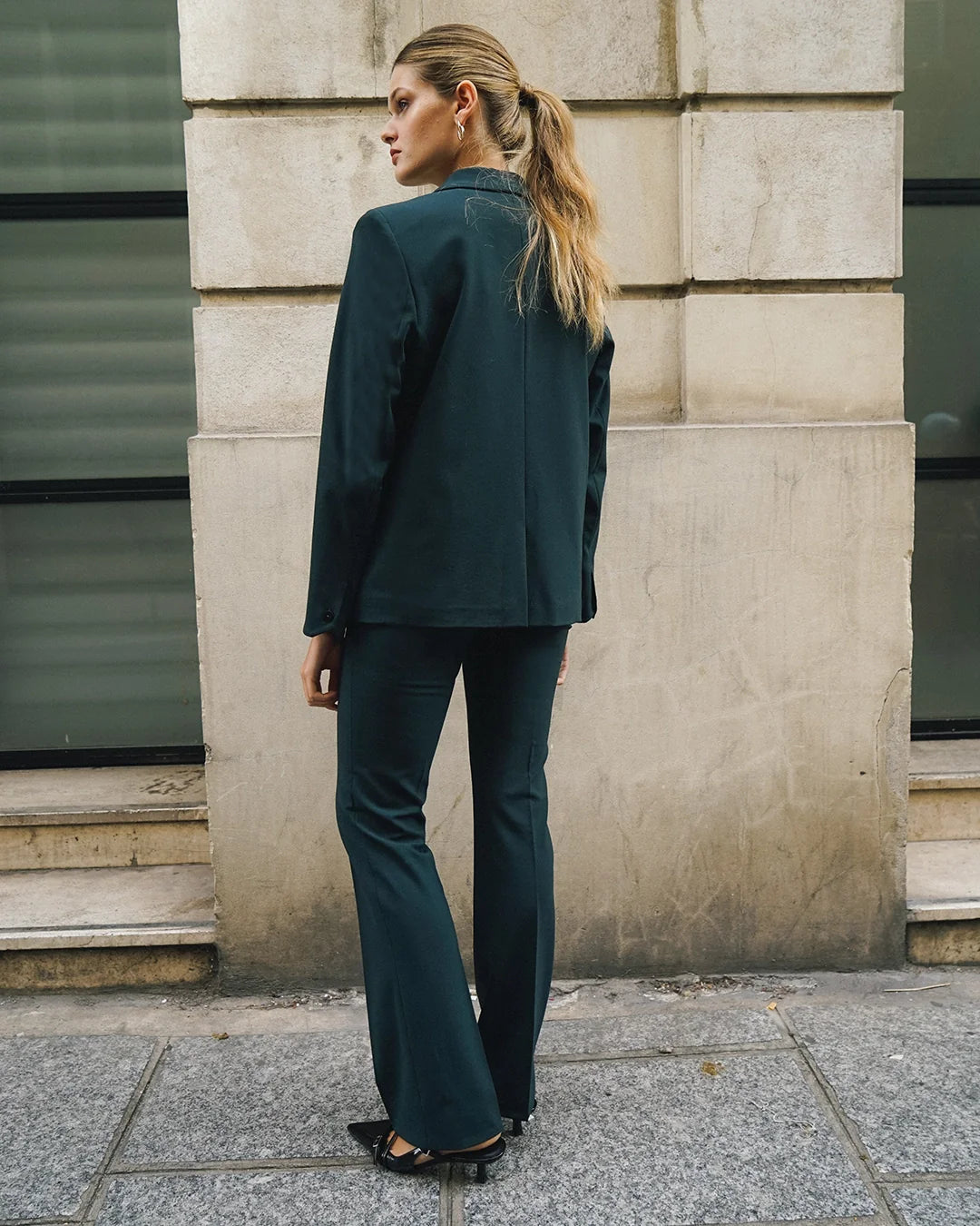 17h10 Blazer Boston - Vert Bouteille  | Nachhaltige Businessmode für Frauen